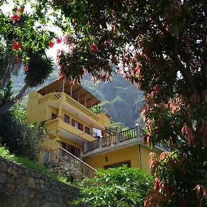 Casa Cavoquinho Bed & Breakfast Paul